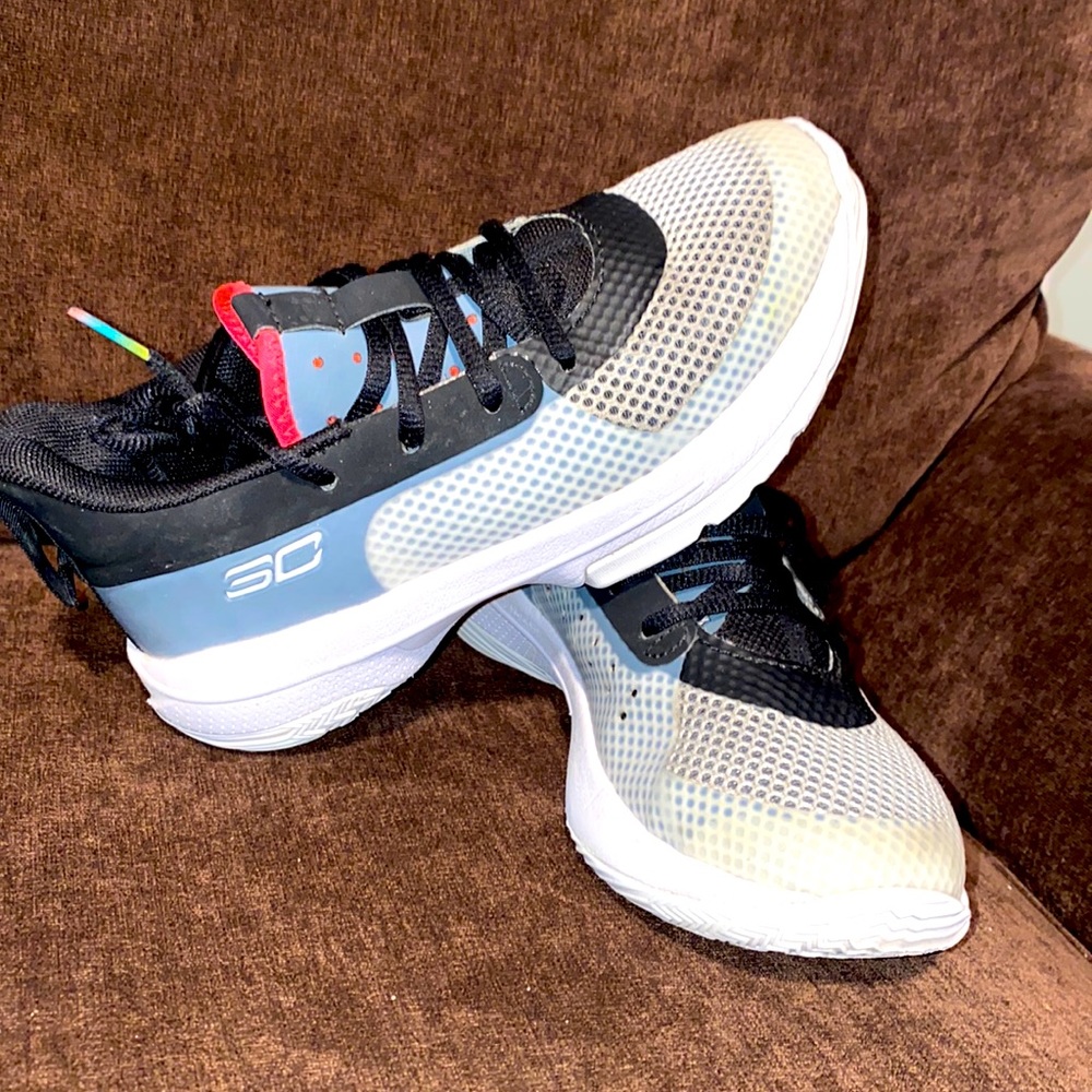 Umder ArmohrKids shoes